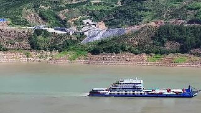 你想知道山的那边是什么吗？#无人机航拍