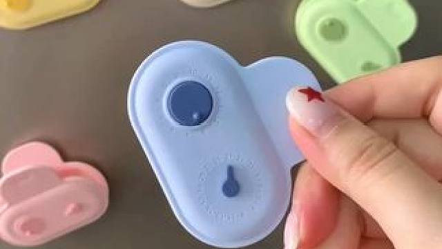 磁吸封口夹 这个#磁吸封口夹 太好用了，有了它就不担心吃到过期变质的食物了 #厨房好物  #封口夹推