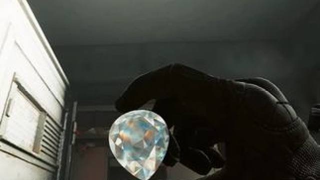 半年摸不到机密，半个月就出心了！ 