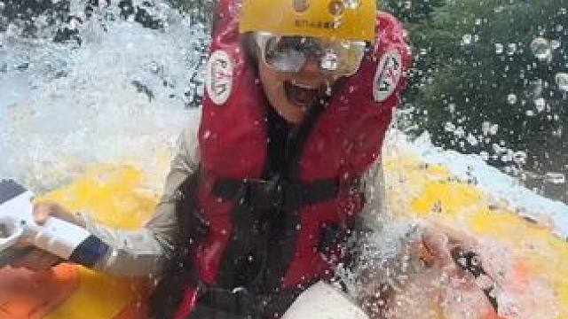 蓥华大峡谷漂流太刺激了，玩一次根本不过瘾#蓥华大峡谷漂流 #川渝玩水地图 #四川人玩水有点野 #蓥华