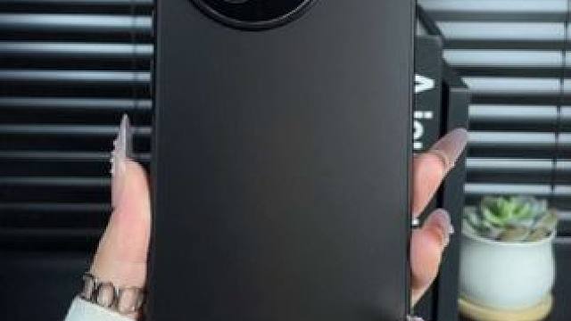 红米k80至尊版极光磨砂手机壳，高级极简风，轻薄防摔 #红米k80至尊版手机壳#不沾指纹手机壳#高级