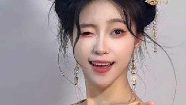 换头术 #古风妆造 #汉服日常 #国风 #汉服发型中长发