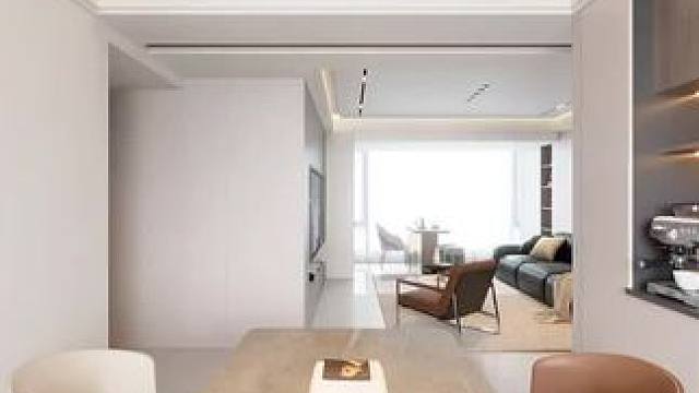 120平现代简约经典不翻车，柔光奶油砖通铺呼应奶白墙，黑色皮质沙发与木质餐桌碰撞，护墙板背景+满墙柜