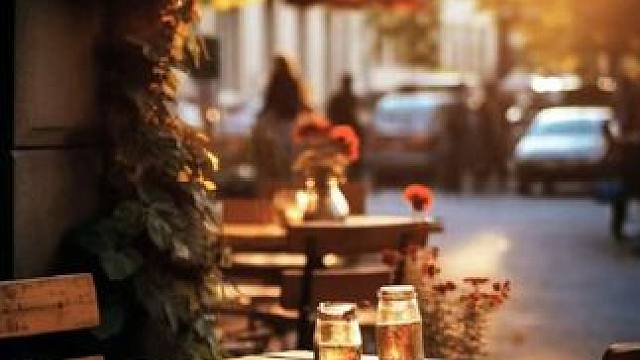 珍藏了多年的茅台不喝，却拿来泡荔枝！#荔枝汁 #果汁 #这一口荔枝等了一年 #快喊你的好朋友请你吃荔