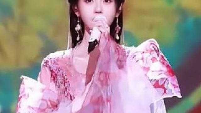 “鞠婧祎 《壁上观》绝美直拍，婉转歌声沉浸聆听国风韵味” #鞠婧祎#壁上观#现场版live#国风古韵