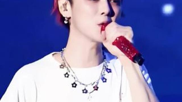 “后来我才知道 前程似锦是告别的意思” #鹿晗#我们的明天#现场版live#鹿晗演唱会#鹿晗seas