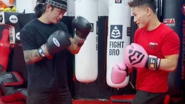 “和兄弟打打氢实战？”#只打技术不发力#踢拳 #跆拳道 #mma综合格斗 #黑豹尹帅