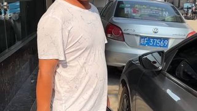 下午哥哥突然和弟弟去大西北做西瓜生意 这一去又要二十多天才能回来了 哥哥托付我照顾好家里 ！希望哥哥