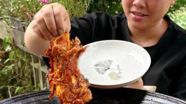 今天炖一锅又香又辣的大骨头吃过瘾 #美食 #美食分享