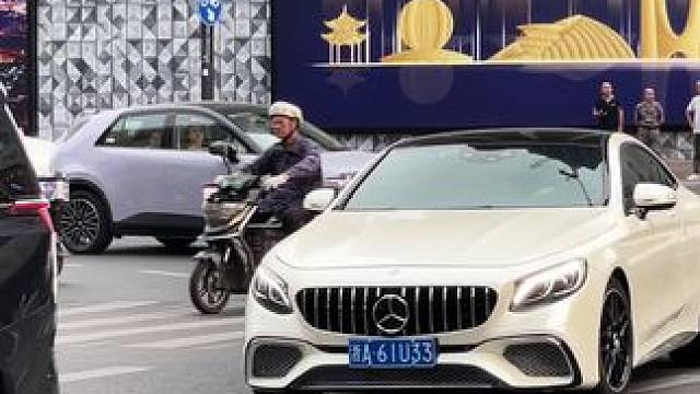 起猛了，这台到底是奔驰哪款型号#奔驰s63coupe #奔驰ecoupe #气场全开 #奔驰