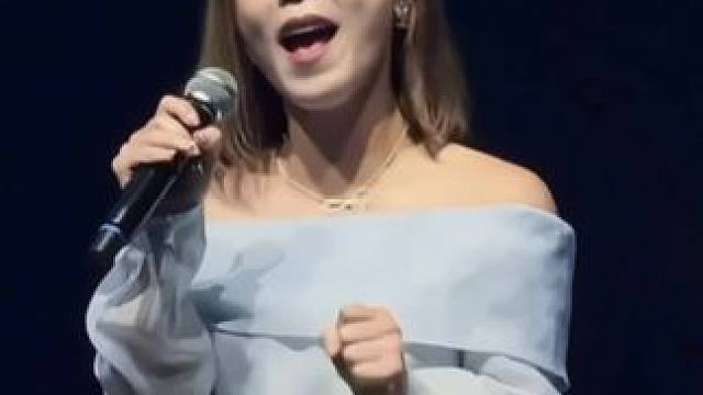 “李佳薇的《天后》唱出一种解脱的愉悦感” #李佳薇#天后#现场版live#李佳薇演唱会#歌手2025