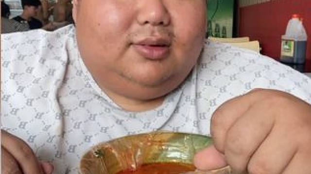 良子中午直播怒喷黑粉这一块 #良子 #大胃袋良子