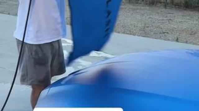 汽美店专用收水毛巾，收水效果杠杠的，又不留水痕#汽车好物 #擦车毛巾