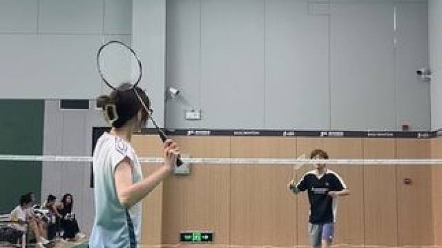 羽毛球的制胜法宝 #川崎穿越 #川崎穿越2MID#羽毛球 #剧情 #搞笑