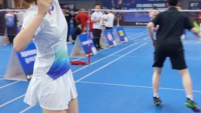 连续应战，不输状态！还得靠我的好搭子#外星人电解质水#羽毛球#羽球小露