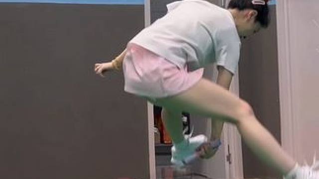 转场这一块 #羽毛球 #打羽毛球女生