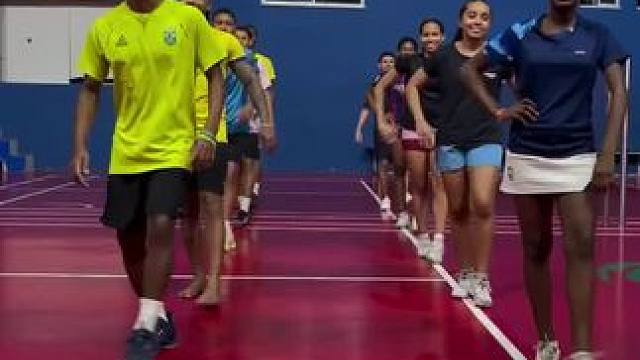 学起来#羽毛球 #步伐训练