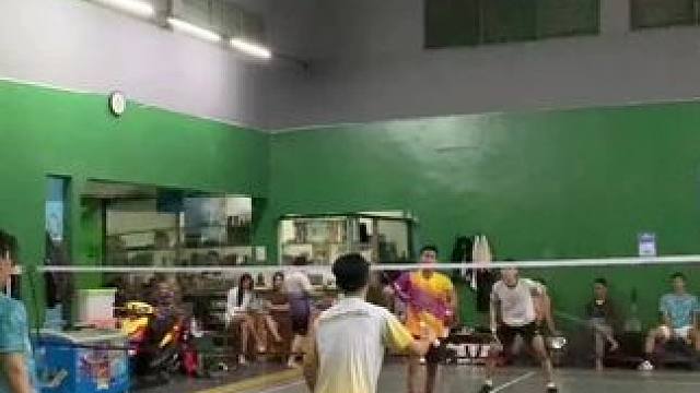 最后一拍帅爆了#羽毛球 #羽毛球双打#精彩瞬间