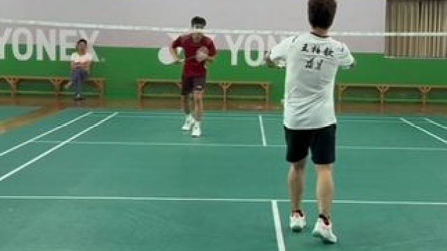 挑战印尼全国冠军法汉的师兄#羽毛球#杀球#羽球忍者