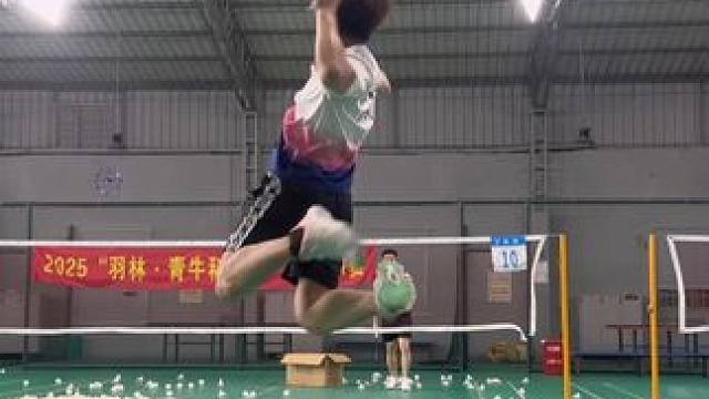 《这进攻也太重了吧》#威臣醒狮#威臣醒狮羽毛球拍#羽毛球#羽球忍者
