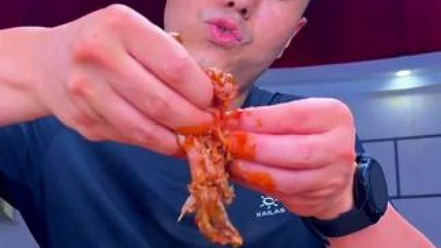 看到都过瘾 都很久没有吃羊头了#好吃到停不下来 #大口吃肉的感觉真好 #生活不会辜负每一个努力的人 