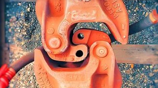 沿用百年的技术！摇摇晃晃却不脱落的詹式车钩，原理是什么？ #科普 #涨知识 #机械 #原理 #火车