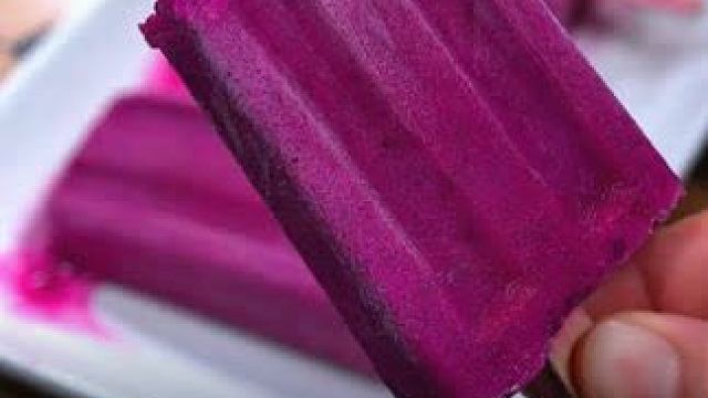 这是最近网上很火的水果新吃法，自己做的没有添加，成本才要几毛钱，#雪糕  #冰糕模具  #雪糕模具 