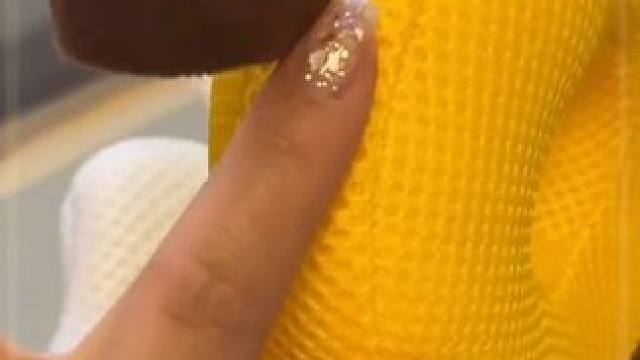 宝宝五个月学坐，在学坐学爬学走路时很容易往后仰，#防摔枕头很需要  呦！保护宝宝后脑勺。#宝宝防摔枕