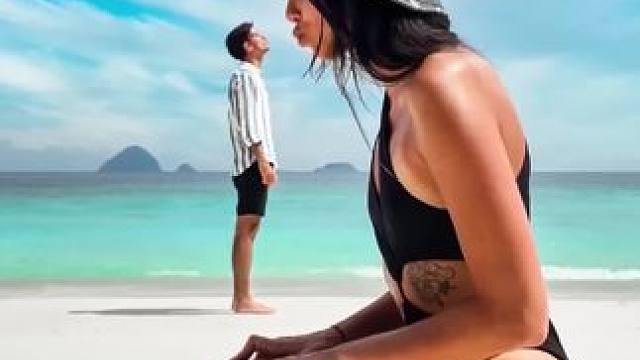 情侣海边创意拍摄技巧分享 #拍照技巧 #种草#创作者伙伴计划 #创作者广告分成计划 #情侣拍照姿势