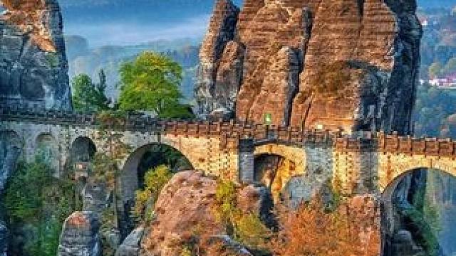 黄家强在黄家驹的垃圾桶中捡了一首歌，竟然都能成为成名作