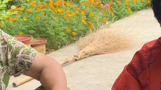 叫俺妈给鸡杀吃