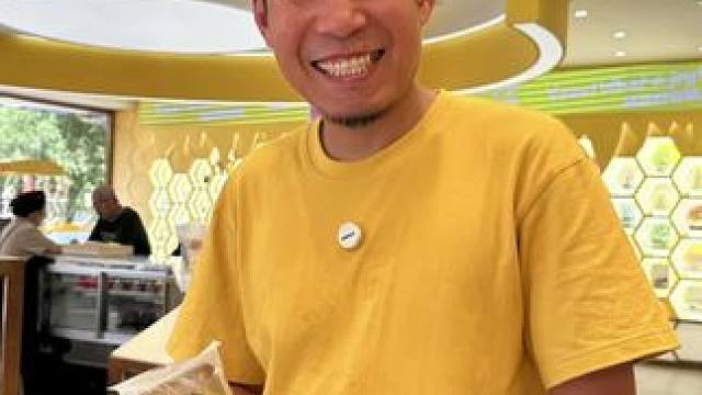 津乐园这生日蛋糕也太合适了吧#津乐园  #蛋糕 #甜品 #冰淇淋 #冰淇淋面包