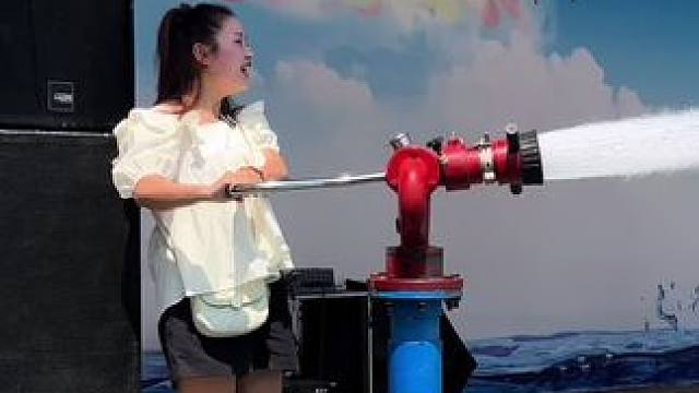 28.8元一票通玩，全场包括刺激冲浪、泡泡大战和所有游泳设施，想玩啥玩啥！#儿童游泳池#夏季玩水季#