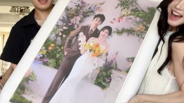 婚纱照相框到咯！！和大家一起分享幸福☺️ #婚纱照 #情侣日常 #备婚