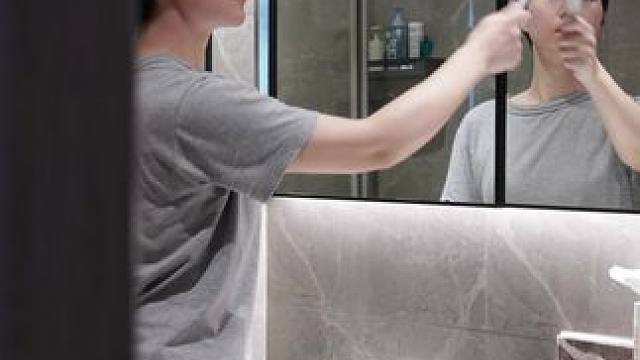 暑假家务日常 ｜假期日常好像除了做饭就是做家务，干净的家真的很养人，本期来沉浸式打扫卫生间吧！#干净