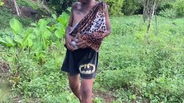 哈哈嘟嘟困来了 #我的乡村生活 #大山里的原生态 #原创视频 #农村美食记录生活