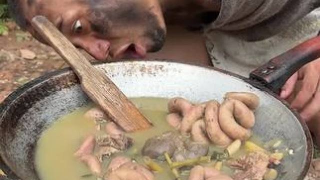 哈哈非洲嘟嘟困来了 #我的乡村生活 #优质农产品 #我的山村生活 #大山里生活 #野外生活