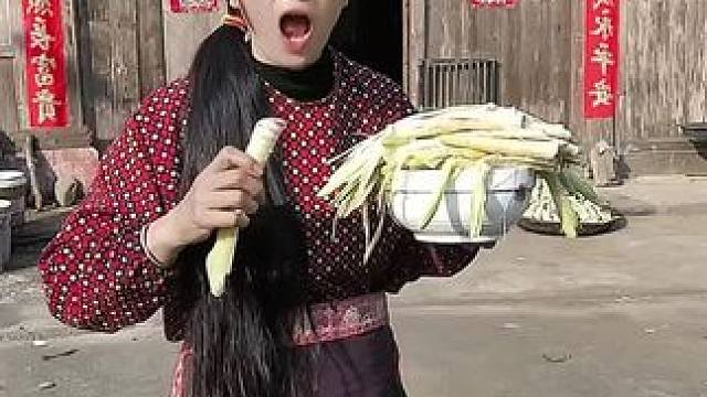 山卡卡里的农村大姐学费了开直播每天收获满满您还在恐播怕播不敢开播开播了不知说什么吗#记录真实生活 #