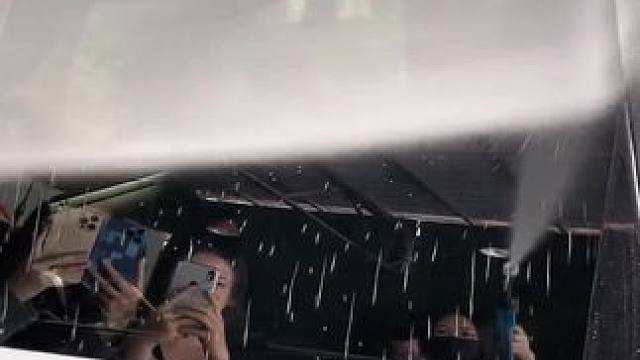 玻璃驱水剂，特别丝滑。 #汽车用品 #玻璃驱水剂 #驱水剂 #玻璃防雨剂