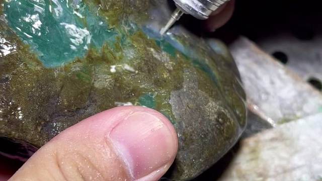 帮粉丝开一个冰色牌子。