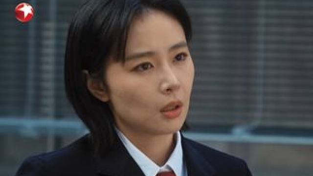 通过对江婷口供的分析，方灵渊确信江婷家真的有另一个人出现，这个人不仅帮江婷做了饭，还计划并推动了这一