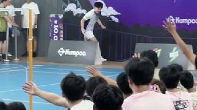 羽球人的进场方式！#羽毛球