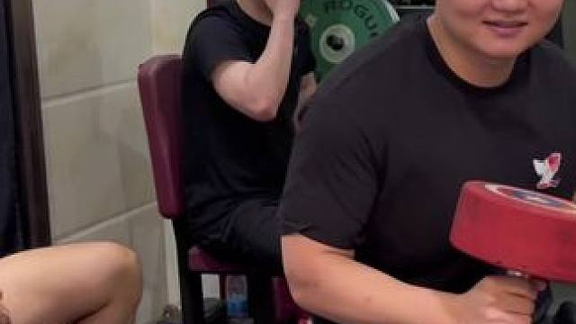 什么都是假的，只有这一对30kg哑铃是真的