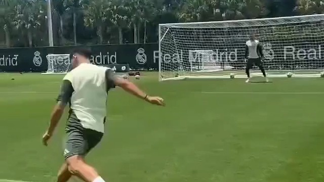 世界上有俩个我