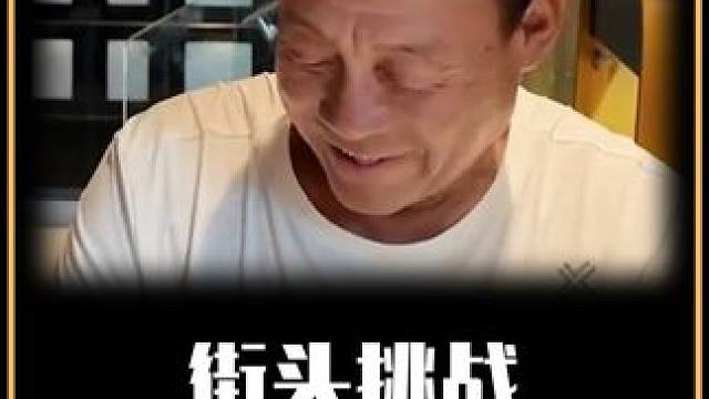 农民工被博主邀请写高考作文，潦草几笔却能让人潸然泪下 #高考作文 #街头挑战 #内容启发搜索