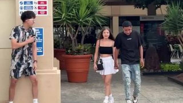 街头挑战，情侣忠诚测试，他能经得住考验么？ #街头挑战 #情侣忠诚测试