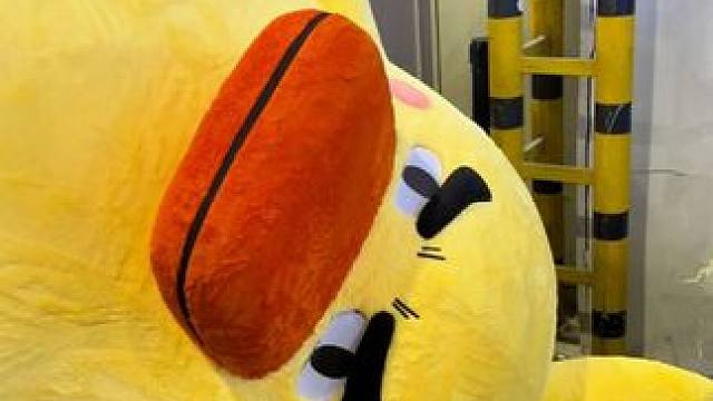 震惊！BW上洛克吉祥物累的瘫倒在地，竟无一人帮扶！#BW漫展的童年回忆杀 #BW漫展童年回忆暴击 #