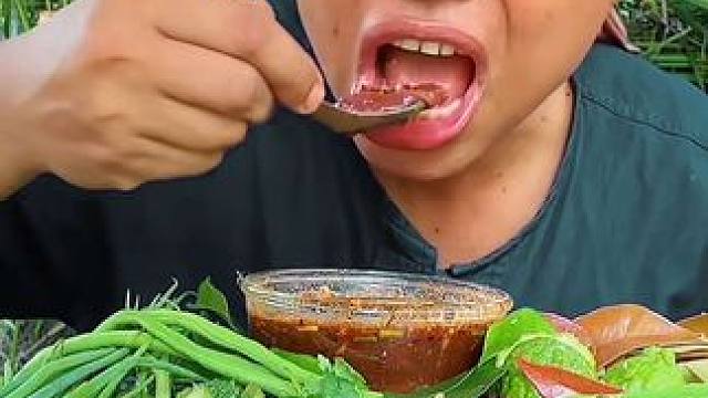 辣椒蘸水️牛肝毛肚卷 #美食 #户外美食 #泰国美食 #内容启发搜索