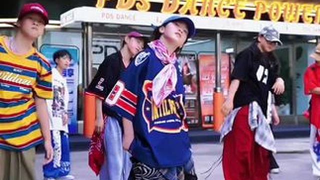 来吧、三十多度的天气☁️让孩子们在户外打铁#hiphop #少儿街舞 #大羽miko编舞#PDS原创
