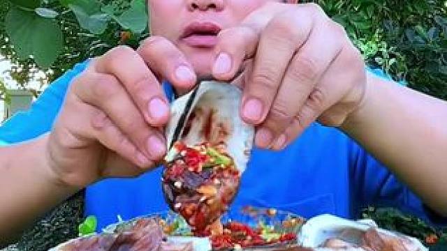 泰式‍剁椒酸辣蘸水️鲜嫩大毛蛤 #泰国大叔#泰国海鲜#内容启发搜索 #种草激励计划 #泰国美食